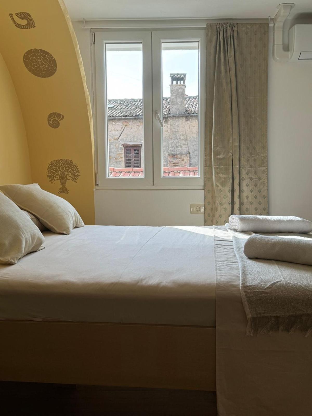 Plutus Apartments And Rooms With Free Parking Koper Exteriör bild