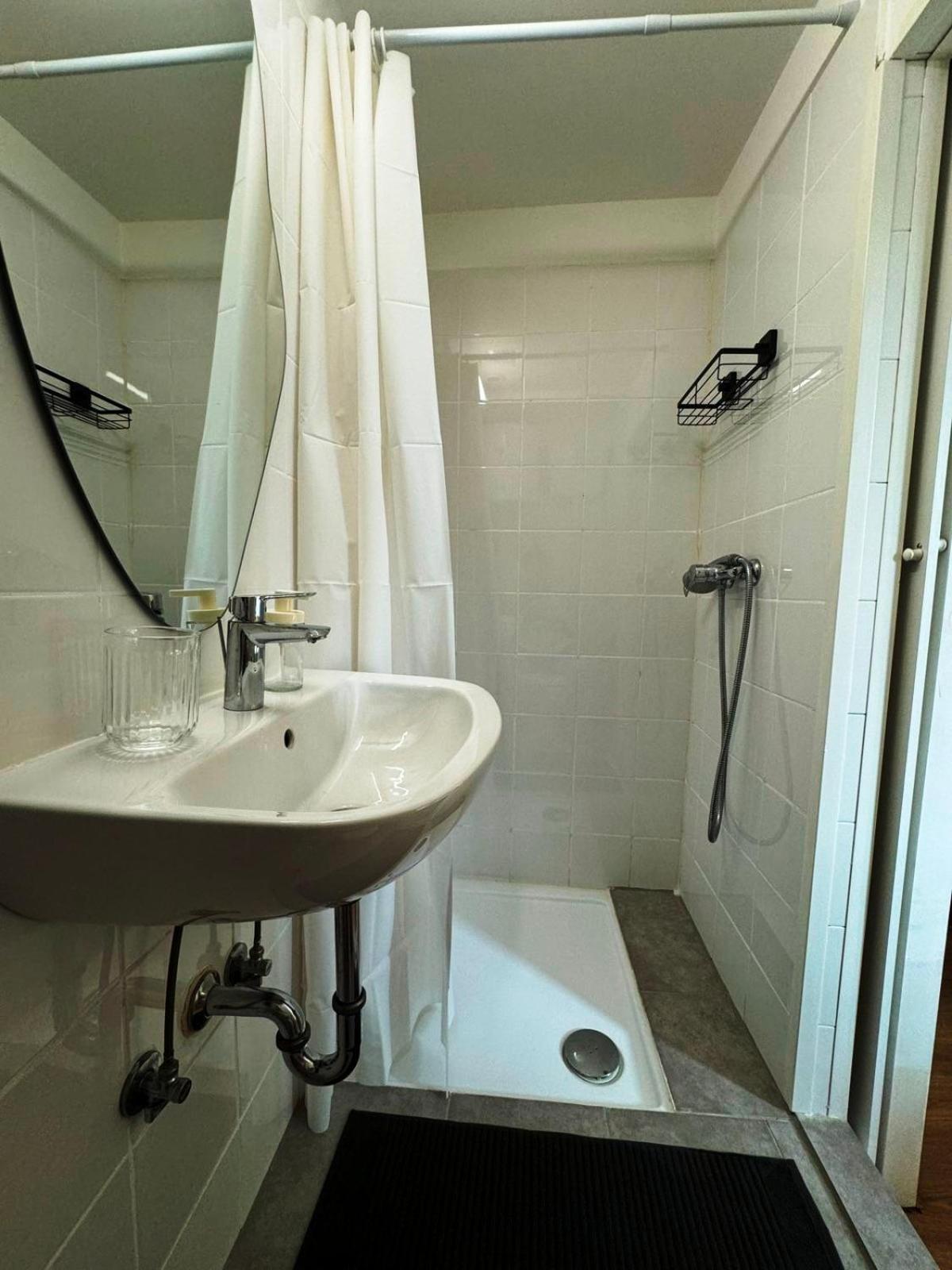 Plutus Apartments And Rooms With Free Parking Koper Exteriör bild